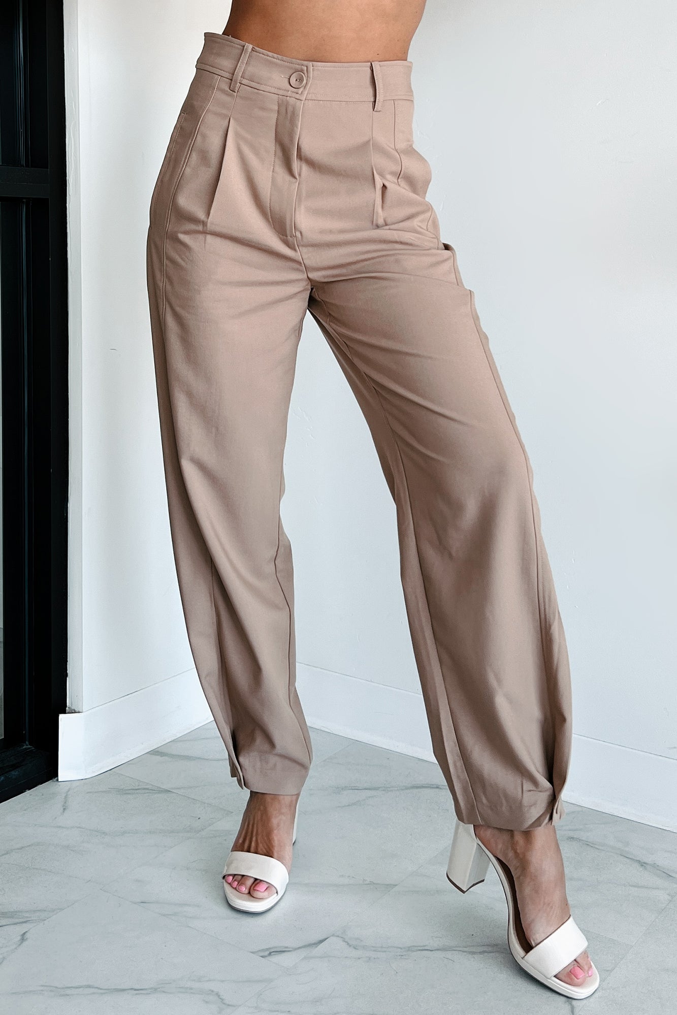 Working Late Pleated Buttoned Cuff Pants (Latte)